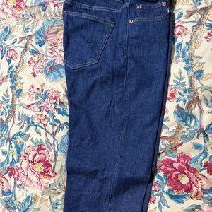 GAP Women's Classic Blue Cropped Jeans